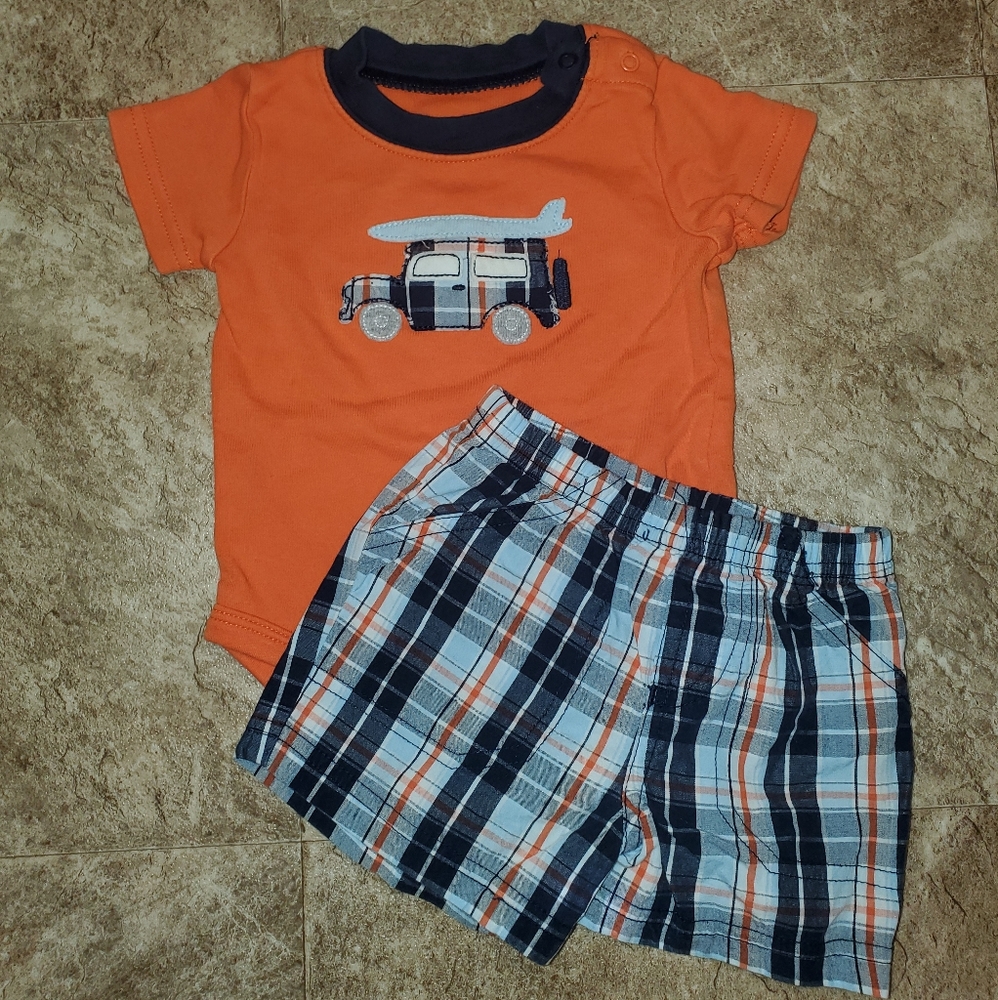 ❤ Carter Outfit short sleeve and shorts Size 3m